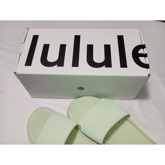 LULULEMON: Green Restfeel Slide, Women's Size 8 - Picture 3 of 6